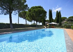 Villa Mary: Luxury vacation rental with pool near Rome
